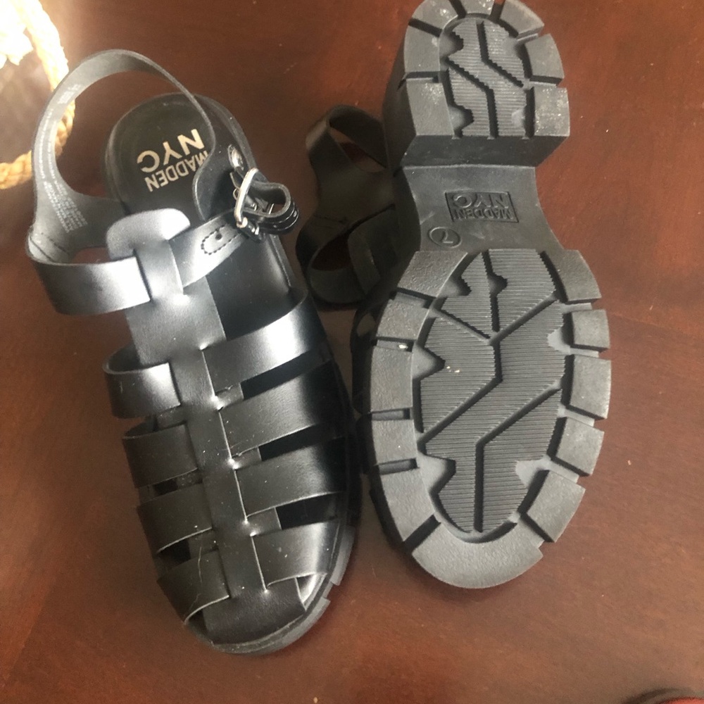 Madden Nyc Black Jelly Fisherman block heel sandals - Picture 2 of 10